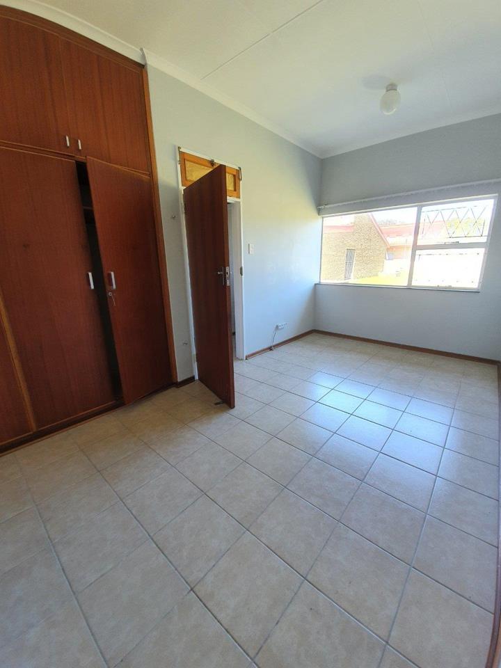 To Let 1 Bedroom Property for Rent in Mangold Park Eastern Cape